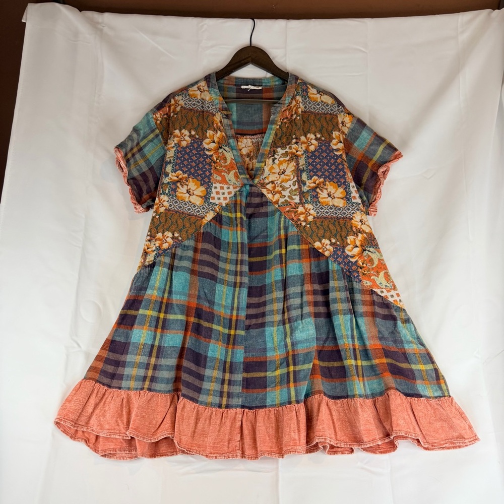 OLI & HALI Women’s Size M Dress Mini Oversized Boho Plaid Floral V Neckline - Picture 2 of 15